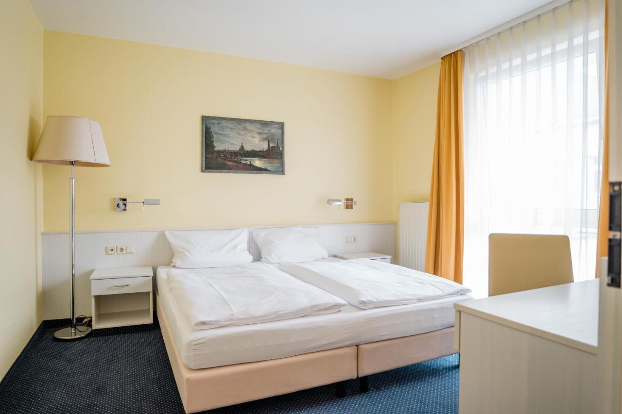 Point Hotel Apartments And Rooms Dresden Exterior photo