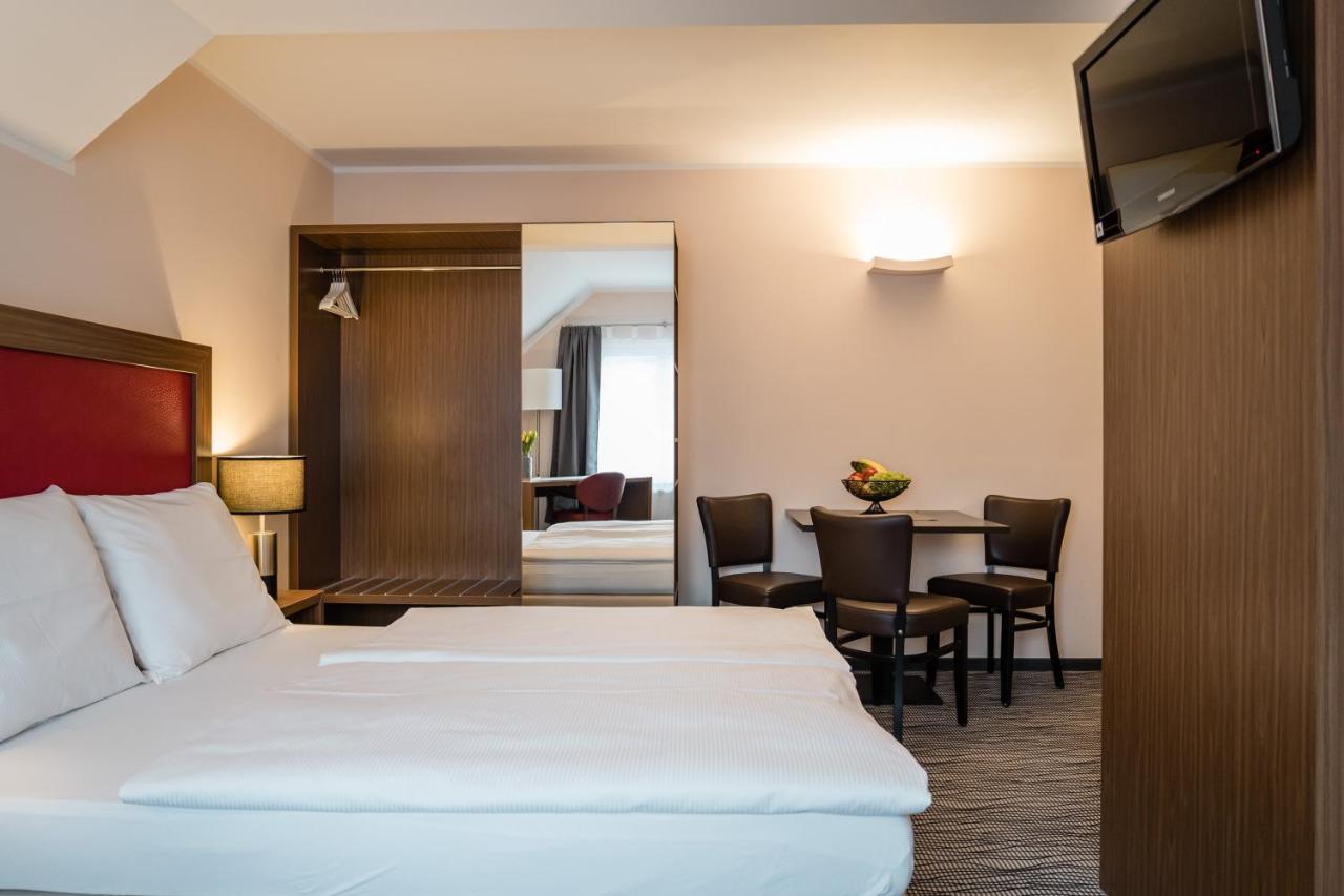Point Hotel Apartments And Rooms Dresden Exterior photo